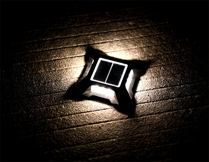 IP 68 방수 태양광 LED 덱 램프 야외 장식용 태양광 계단 도크 램프 Patio Yard