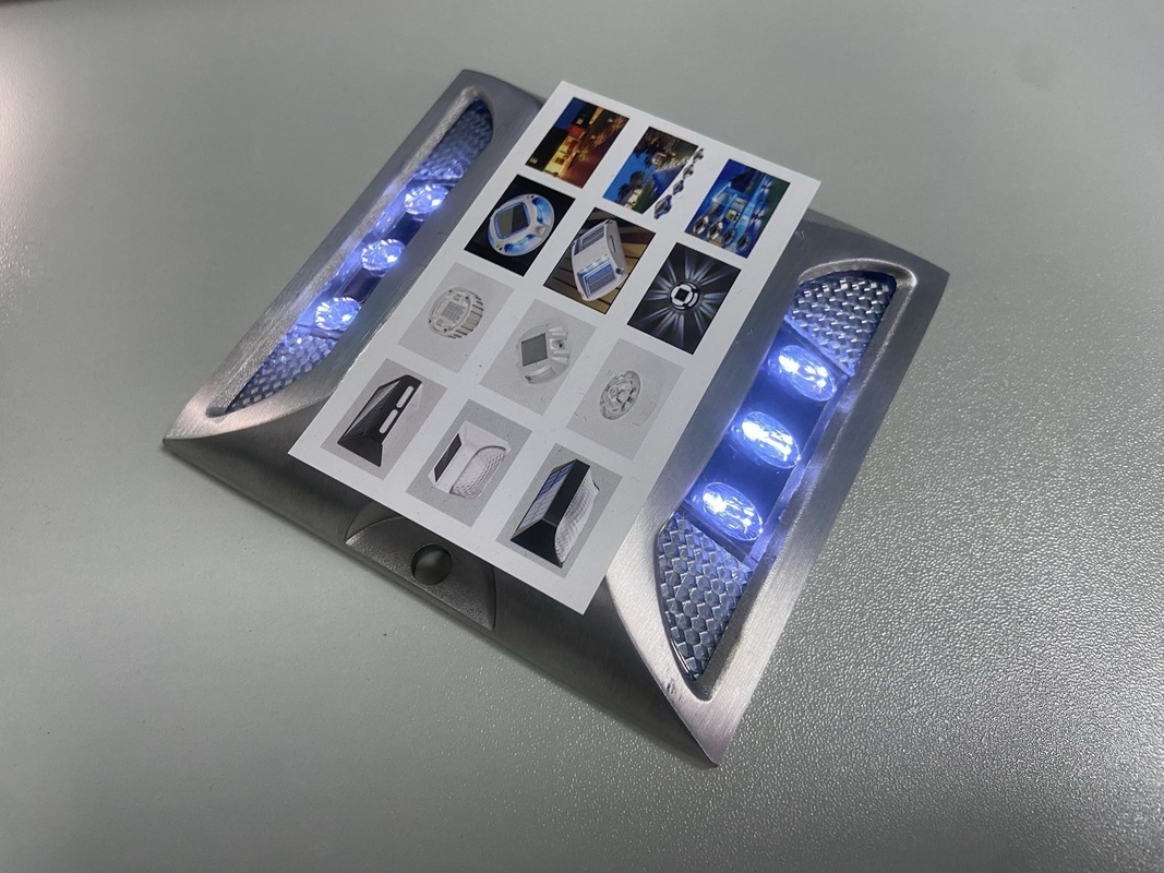 태양 전지 도로 스터드 LED 광원 방수 IP68 알루미늄 합금 PC 도로 안전