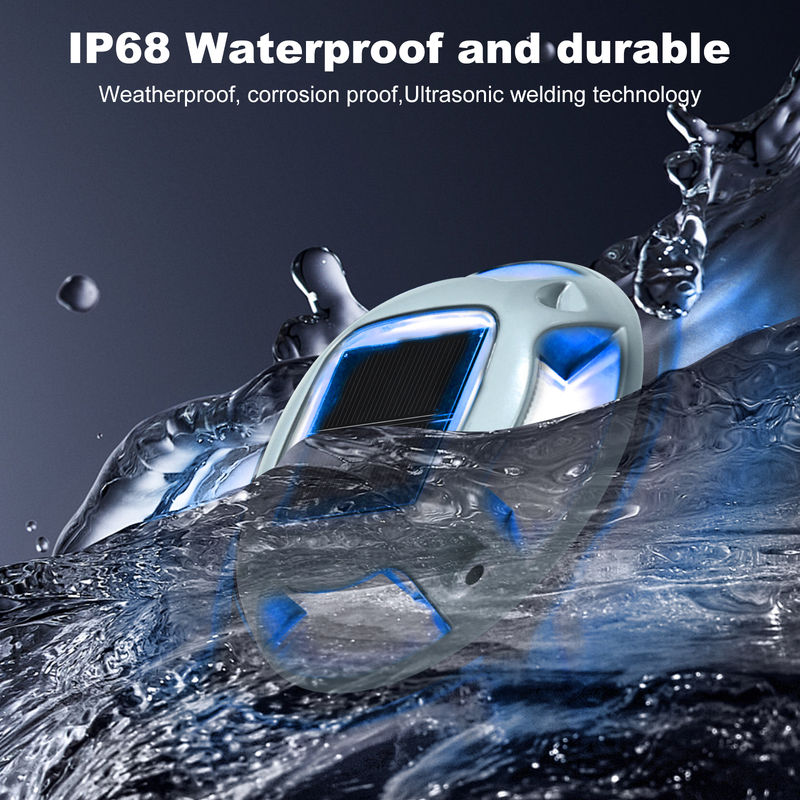 야외 태양 전지 도로 스타드 6000K 낮 경보 LED 및 110 * 22.5MM 크기 방수 알루미늄 덱 라이트